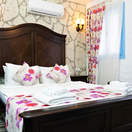 Ala Hotel