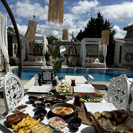 Ala Hotel
